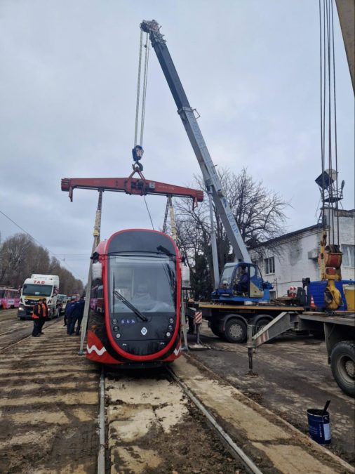 Перший низькопідлоговий трамвай тестують у Дніпрі - 23.02.2025