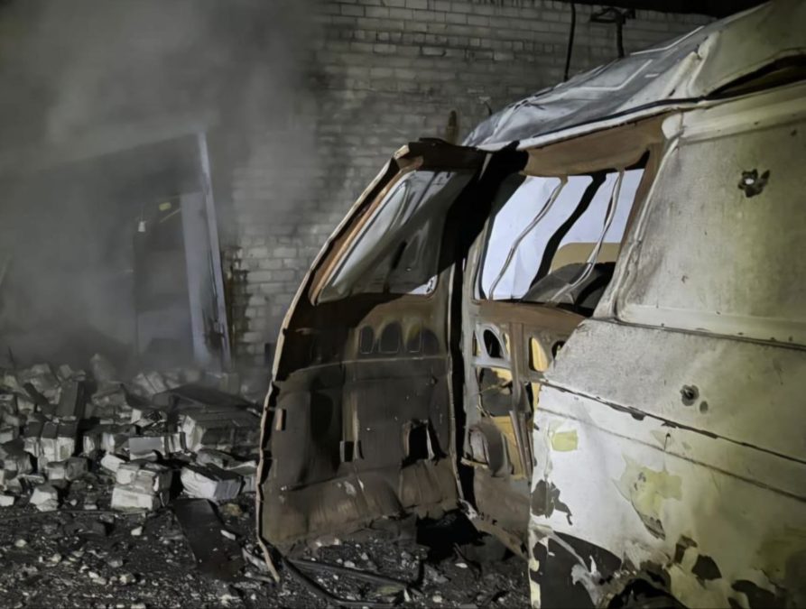 Ворожі дрони атакували Дніпро та область: є пошкодження та поранена жінка