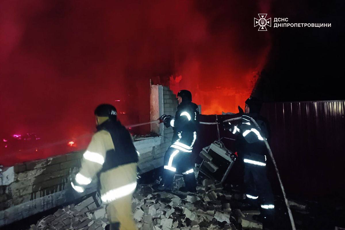 Троє поранених і десятки руйнувань: ворог понад 20 разів атакував райони Дніпропетровщини