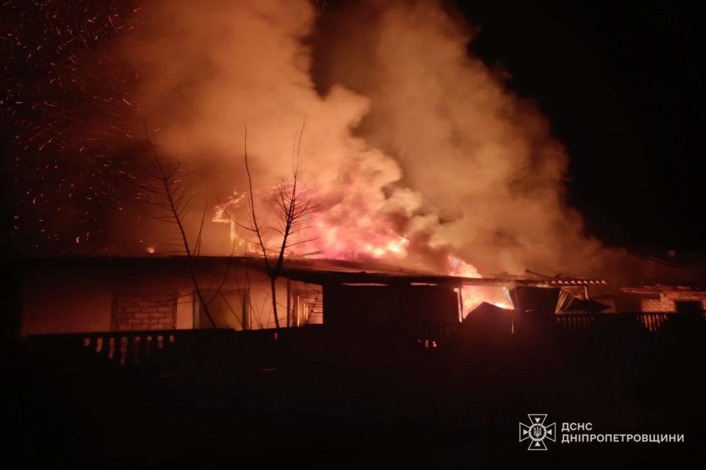 Троє поранених і десятки руйнувань: ворог понад 20 разів атакував райони Дніпропетровщини