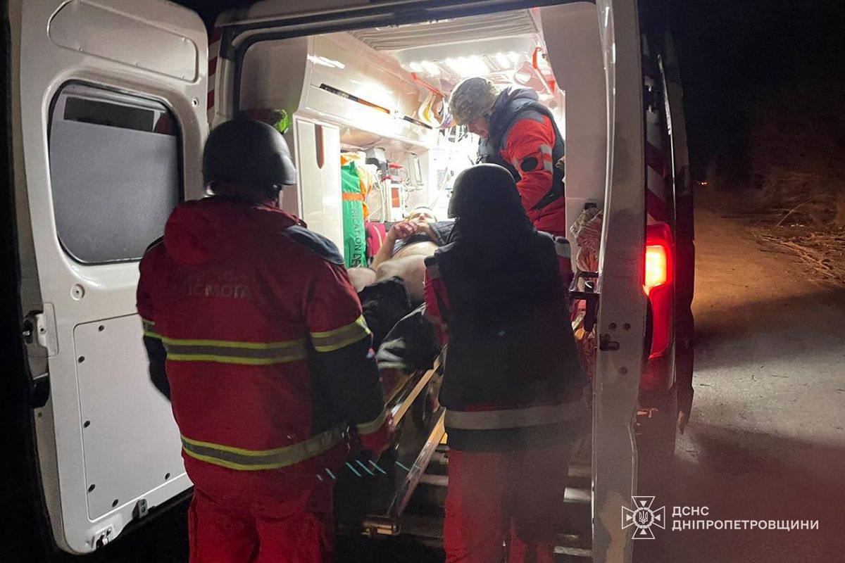 Троє поранених і десятки руйнувань: ворог понад 20 разів атакував райони Дніпропетровщини