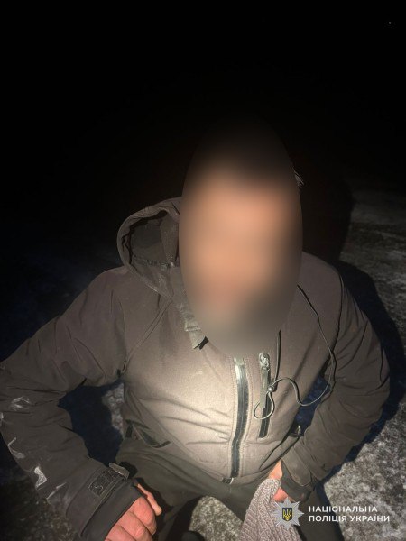 Попросив терміново подзвонити і втік з телефоном: у Шахтарському затримали грабіжника