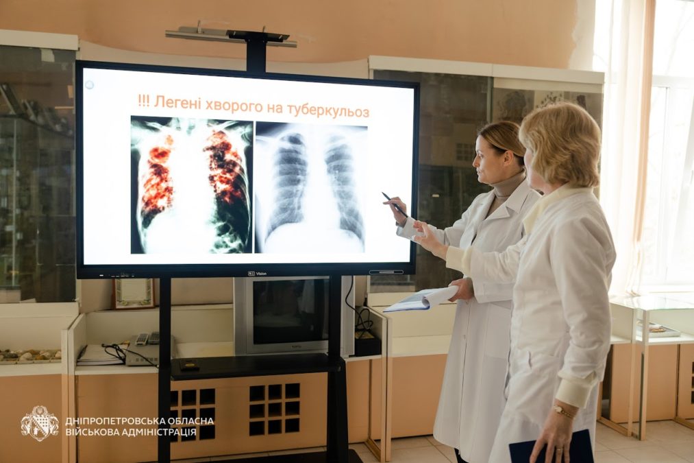 Понад 420 інтерактивних панелей, комп'ютерів та ноутбуків отримала від партнерів з Японії - 30.03.2026