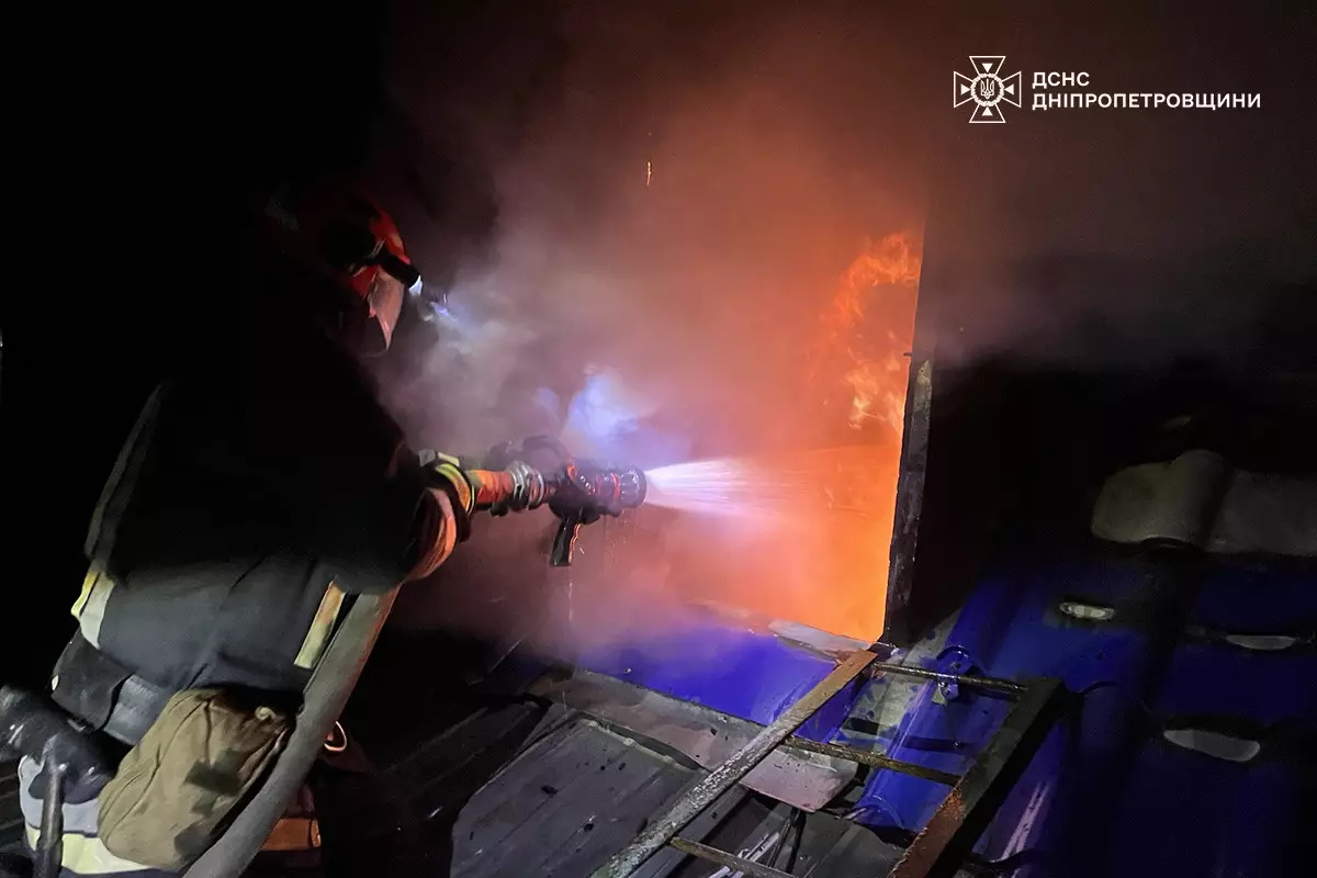 Ліквідація займання в приватному будинку 29 березня 2025 року в Синельниковому