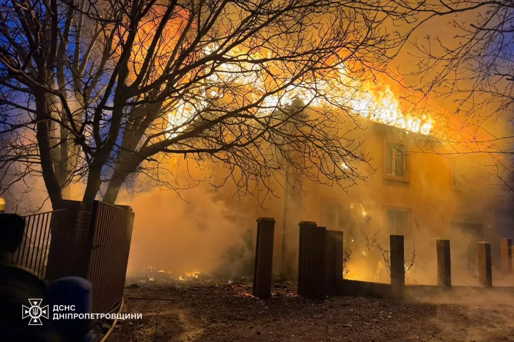 У Підгородному ліквідували пожежу житлового будинку - 19.03.2026