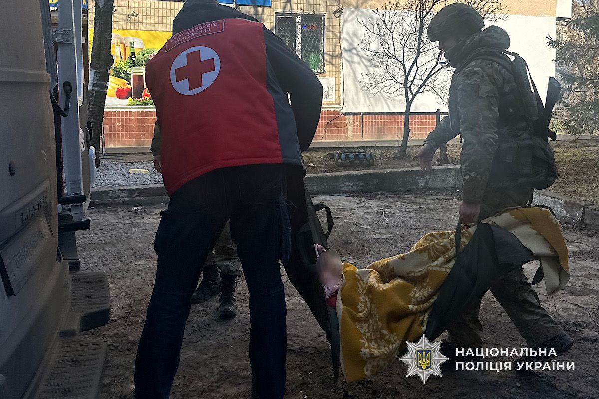 «Білі янголи» евакуювали з небезпеки маломобільних мешканців Нікопольщини - 09.03.2026
