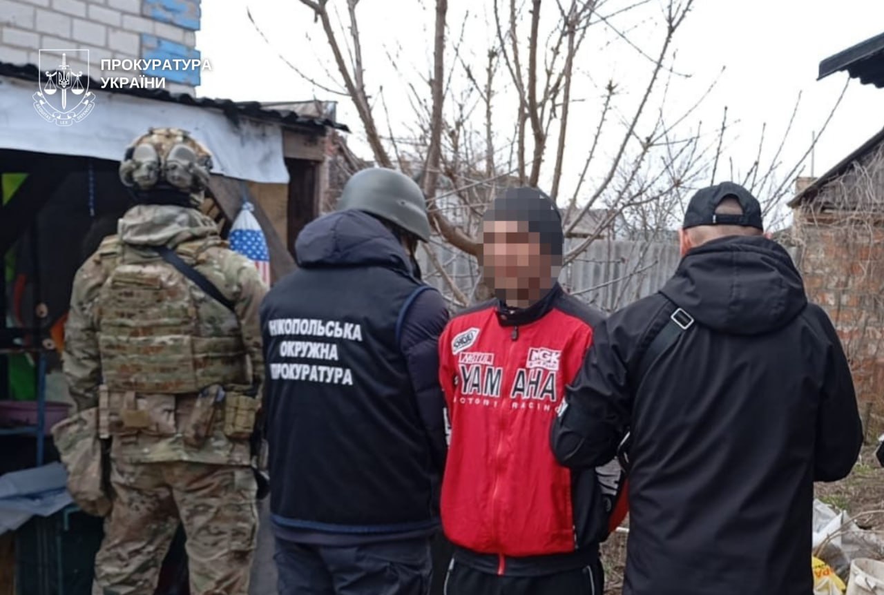 На Дніпропетровщині викрили двох торговців автоматами та боєприпасами - 23.03.2026