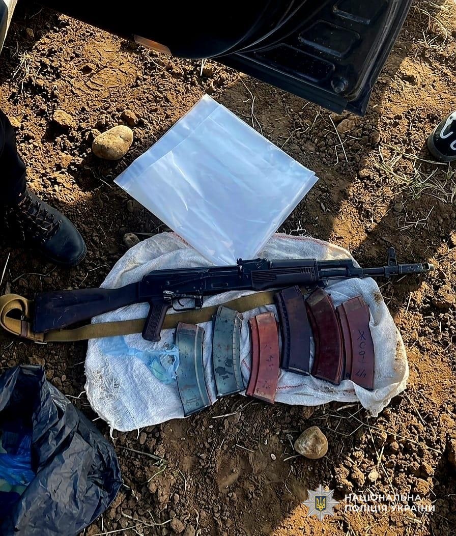 На Дніпропетровщині викрили двох торговців автоматами та боєприпасами - 23.03.2026