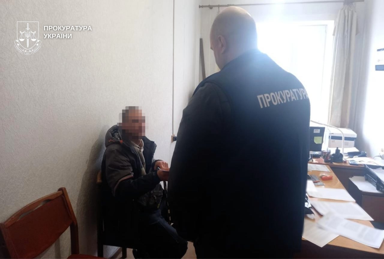 На Дніпропетровщині викрили двох торговців автоматами та боєприпасами - 23.03.2026