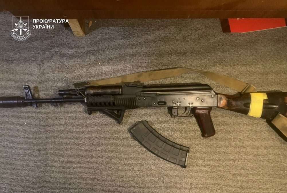На Дніпропетровщині викрили двох торговців автоматами та боєприпасами - 23.03.2026