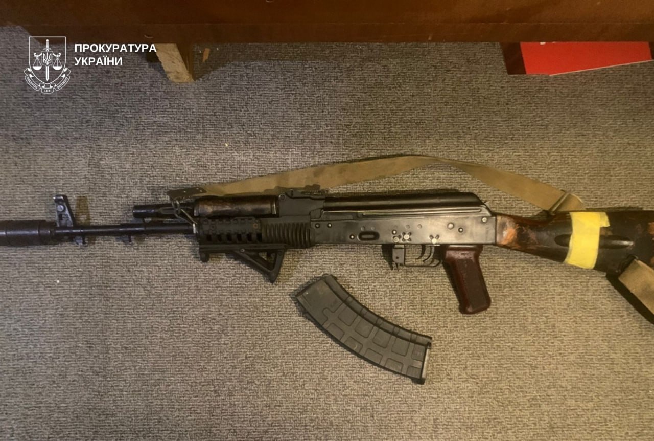 На Дніпропетровщині викрили двох торговців автоматами та боєприпасами - 23.03.2026