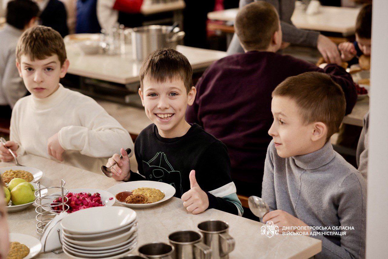Понад 150 тис школярів Дніпропетровщини забезпечені гарячим харчуванням - 12.03.2026 