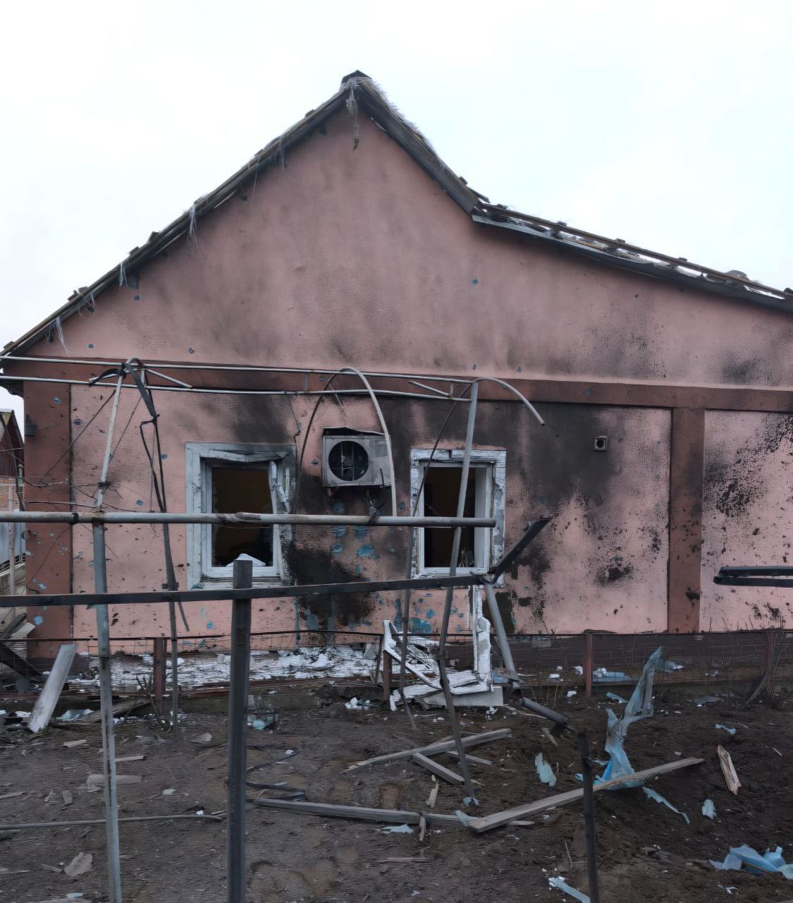 Поранень дістали дві людини: росіяни понад 10 разів атакували три райони Дніпропетровщини безпілотниками — 19.03.2026