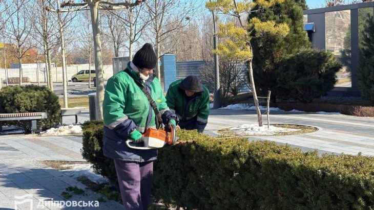 Сезонні роботи у сквері Прибережний у Дніпрі