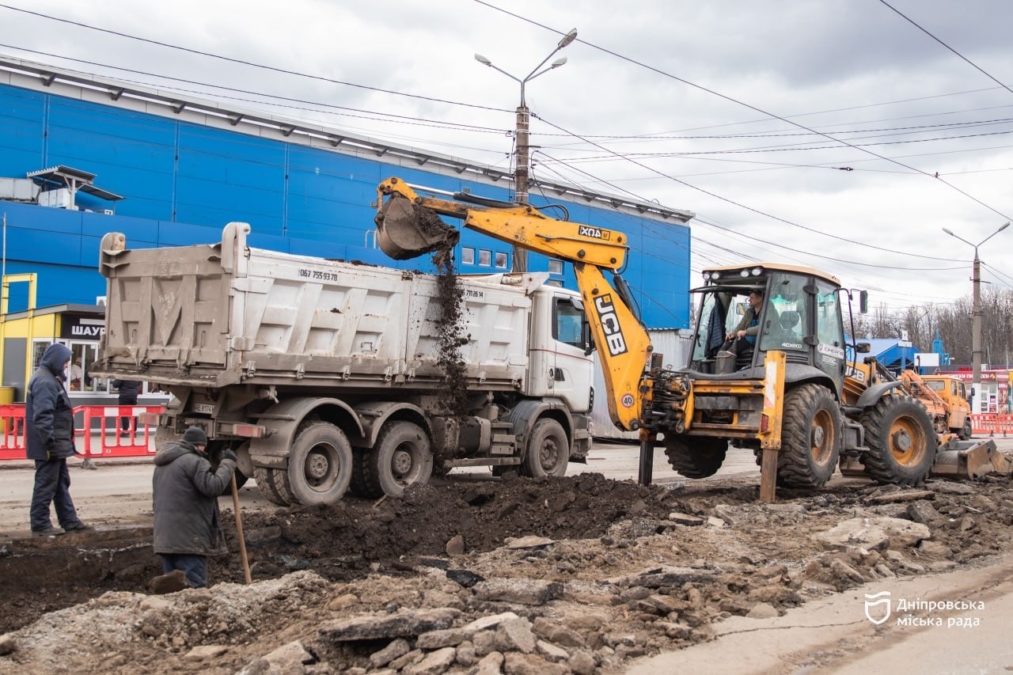 У Дніпрі розпочали комплексну реконструкцію першого цьогоріч трамвайного переїзду - 03.03.2026