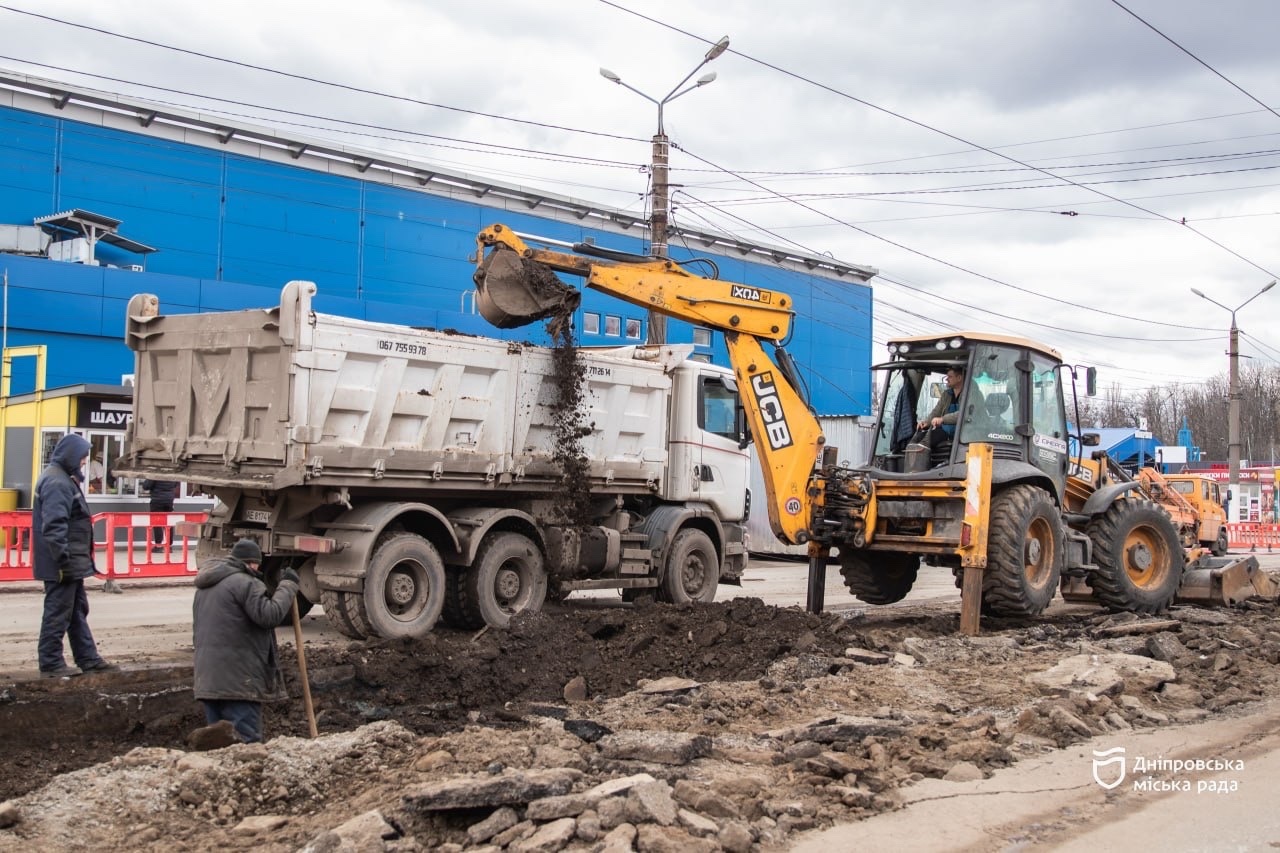 У Дніпрі розпочали комплексну реконструкцію першого цьогоріч трамвайного переїзду - 03.03.2026