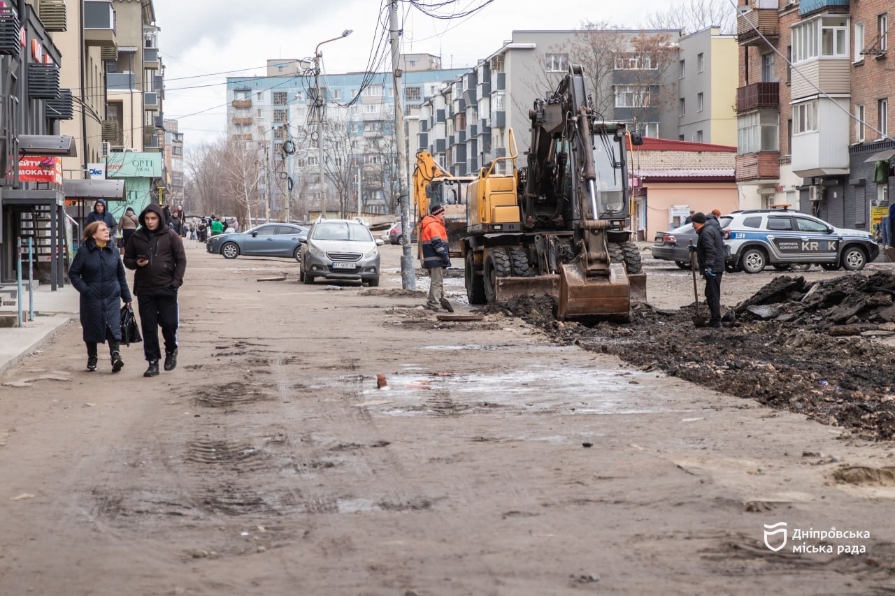 У Дніпрі розпочали комплексну реконструкцію першого цьогоріч трамвайного переїзду - 03.03.2026