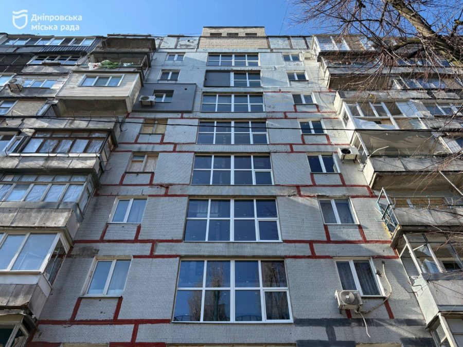 У Дніпрі продовжують ліквідовувати наслідки російських атак