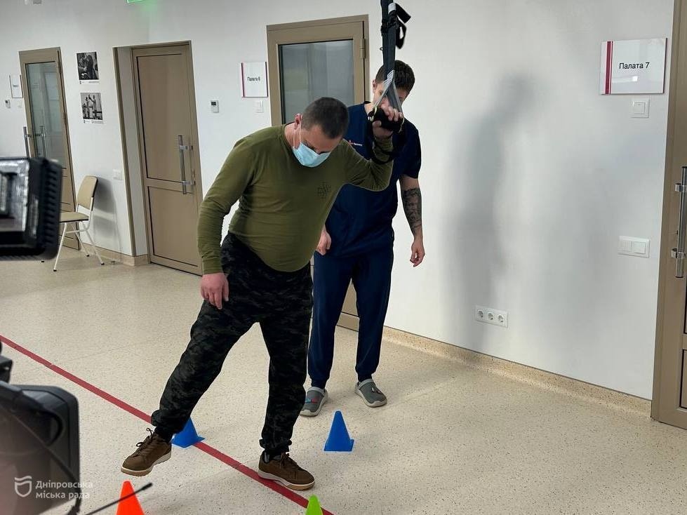 Військовий із Дніпра після п’яти поранень проходить реабілітацію - 05.03.2026