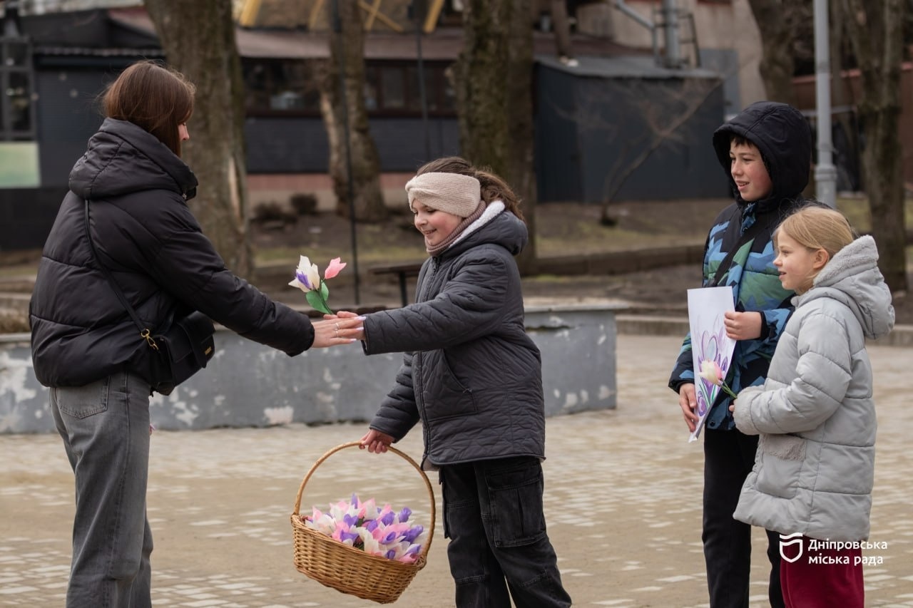 У Дніпрі діти провели акцію «Охорона та збереження первоцвітів – справа кожного!»