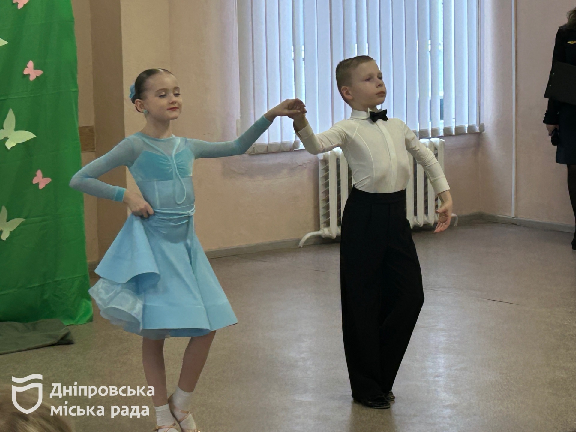 Концерт, майстер-класи та фотозони: у Дніпрі влаштували свято для жінок родин військових