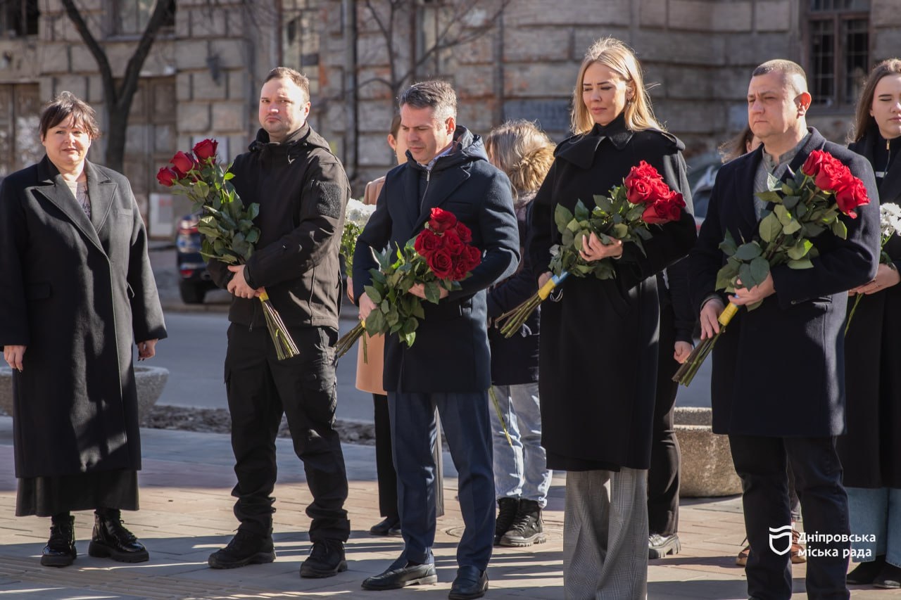 Дніпро відзначає 212-ту річницю від дня народження Тараса Шевченка