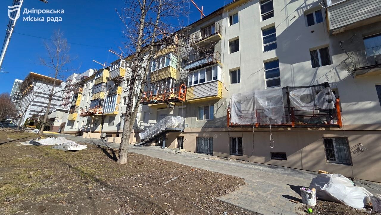 «Стало набагато тепліше»: жителі Дніпра оцінили результати програми енергомодернізації будинків