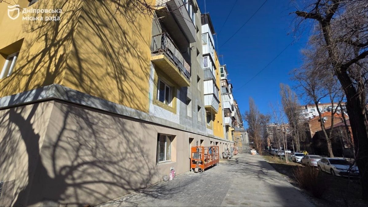 «Стало набагато тепліше»: жителі Дніпра оцінили результати програми енергомодернізації будинків