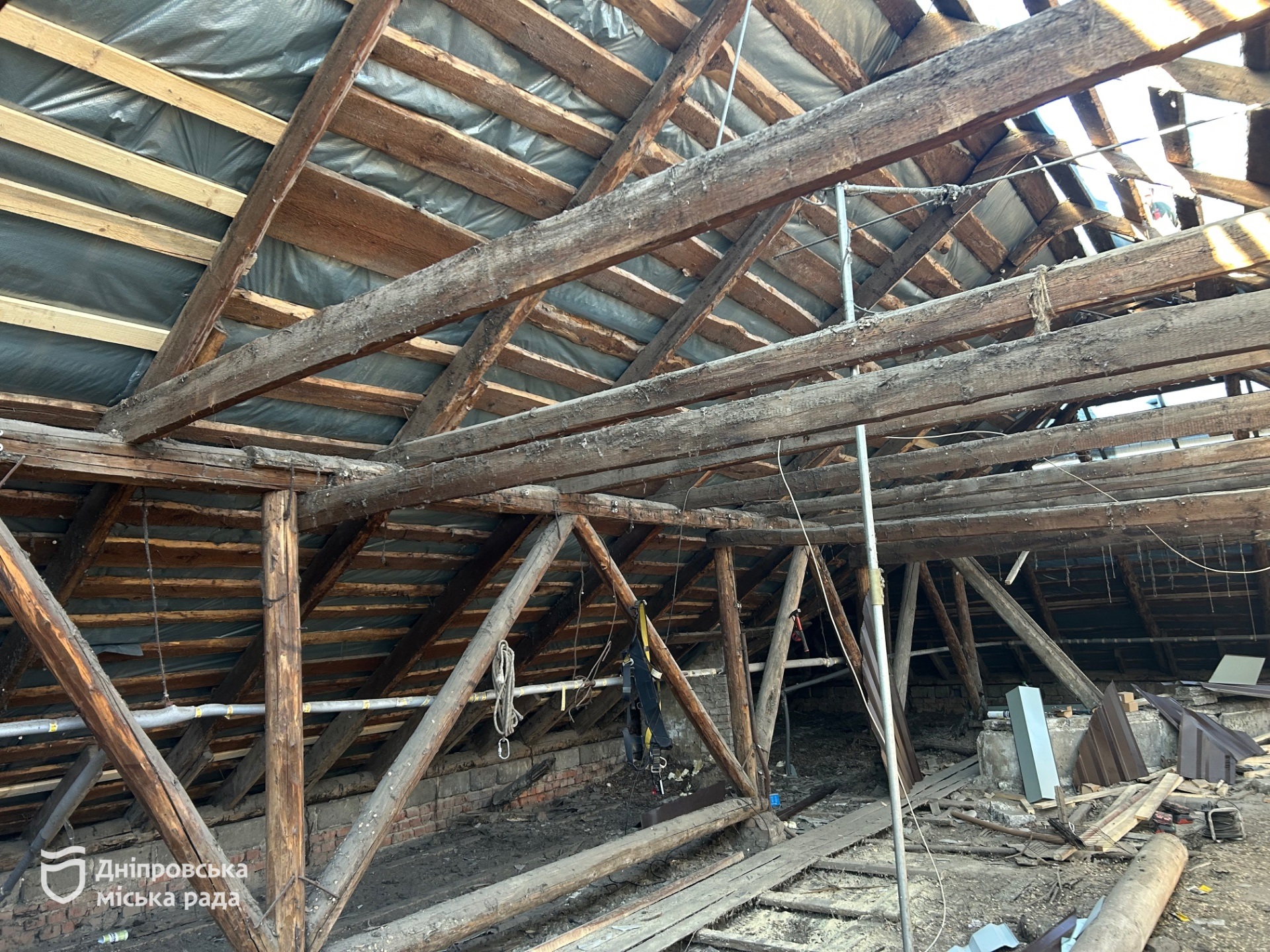 У Дніпрі триває ремонт у житлових будинках за зверненнями мешканців - 10.03.2026