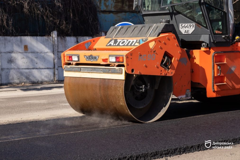 У Дніпрі триває ліквідація аварійної ямковості на дорогах - 11.03.2026