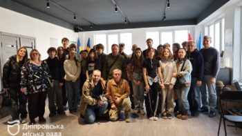 Нескорені: історія мужності: у Дніпрі відбулася зустріч молоді з захисниками - 14.03.2026