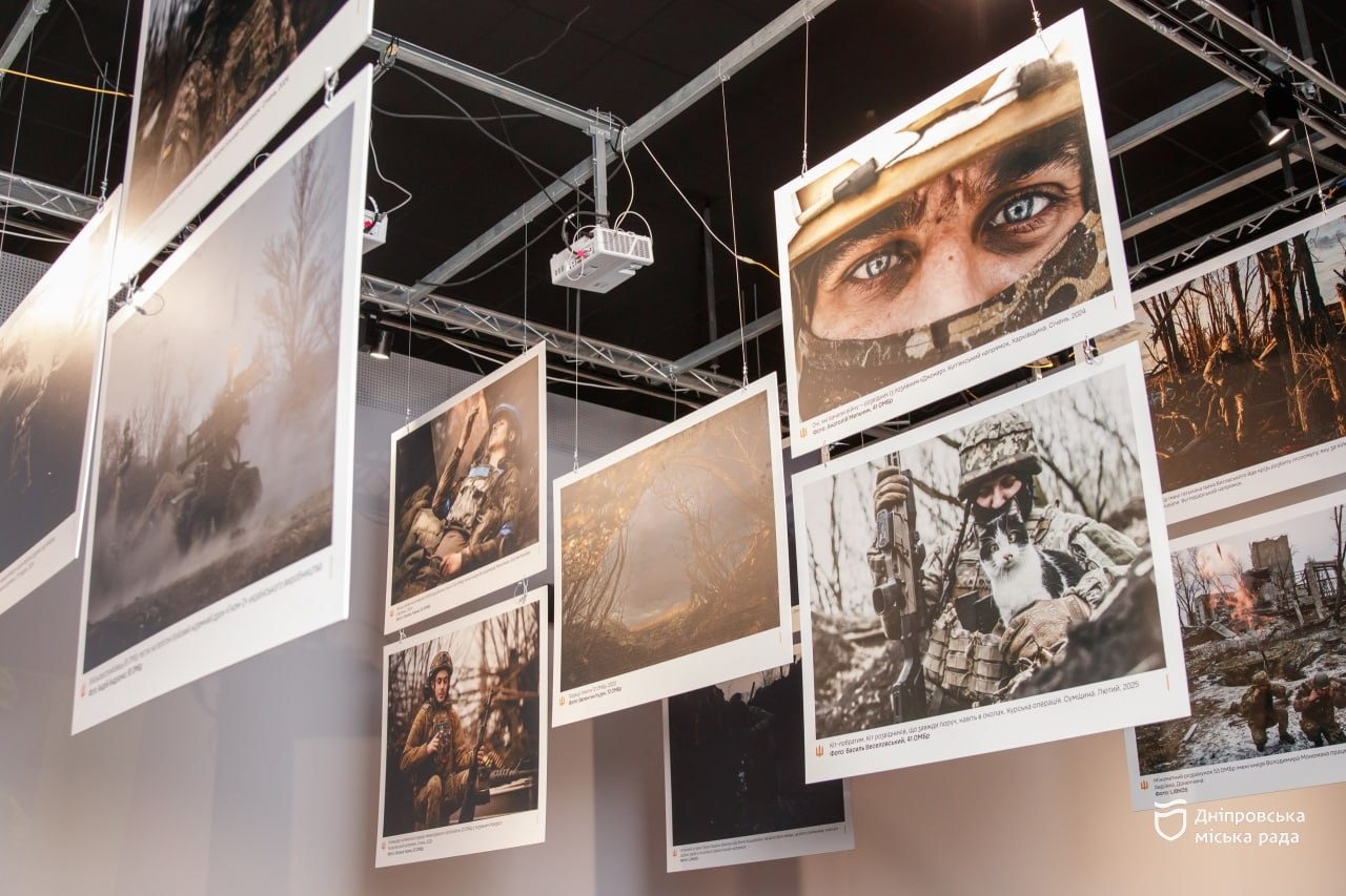 У Дніпрі вручили медалі «Захисник Вітчизни» родинам 13 загиблих військових - 17.03.2026 