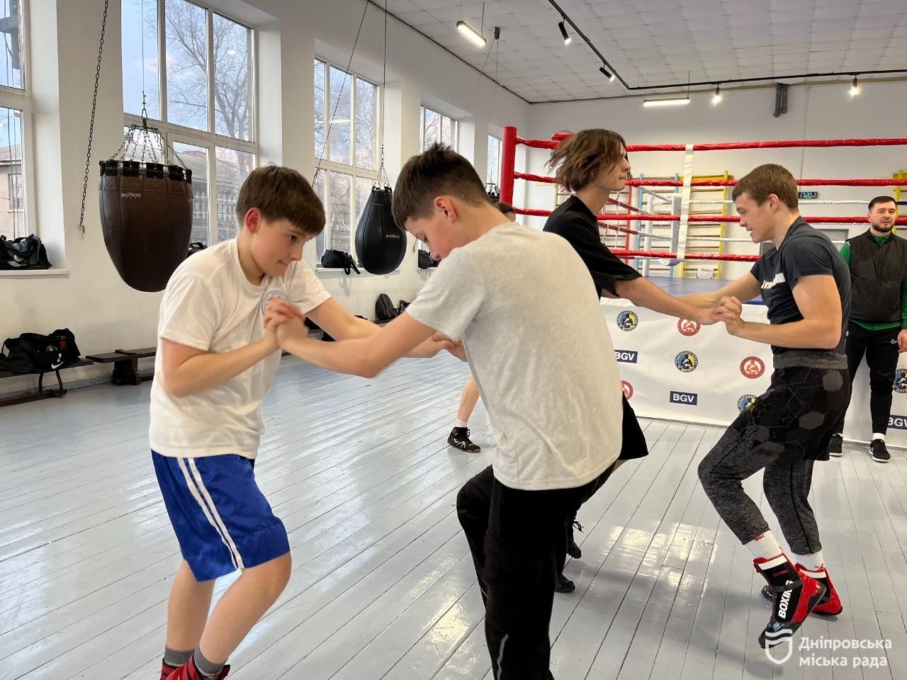 У Дніпрі вихованці комплексної дитячо-юнацької спортивної школи з боксу та єдиноборств беруть участь у міжнародних змаганнях та виборюють призові місця - 17.03.2026