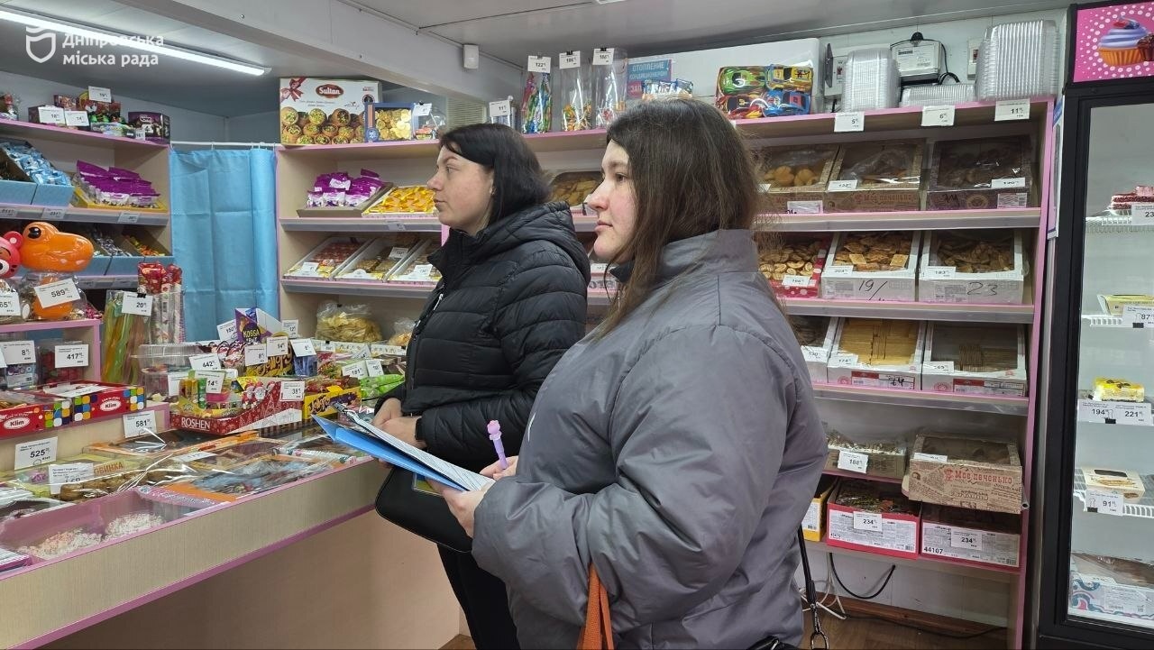 У Дніпрі тривають планові роботи з очищення міста від побутових відходів