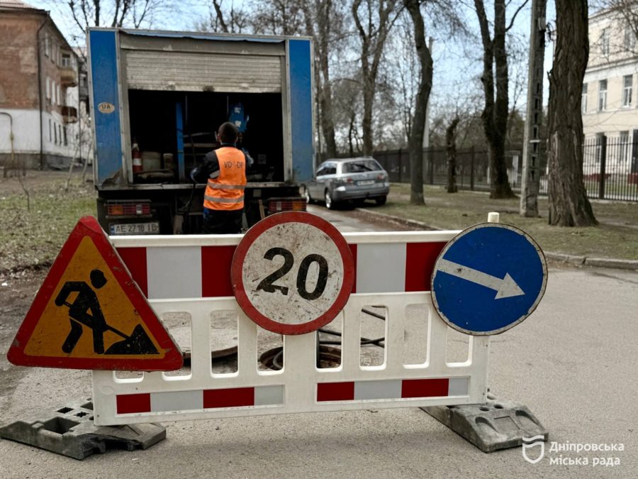 У Дніпрі продовжують відновлювати роботу мереж водопостачання та водовідведення - 26.03.2026