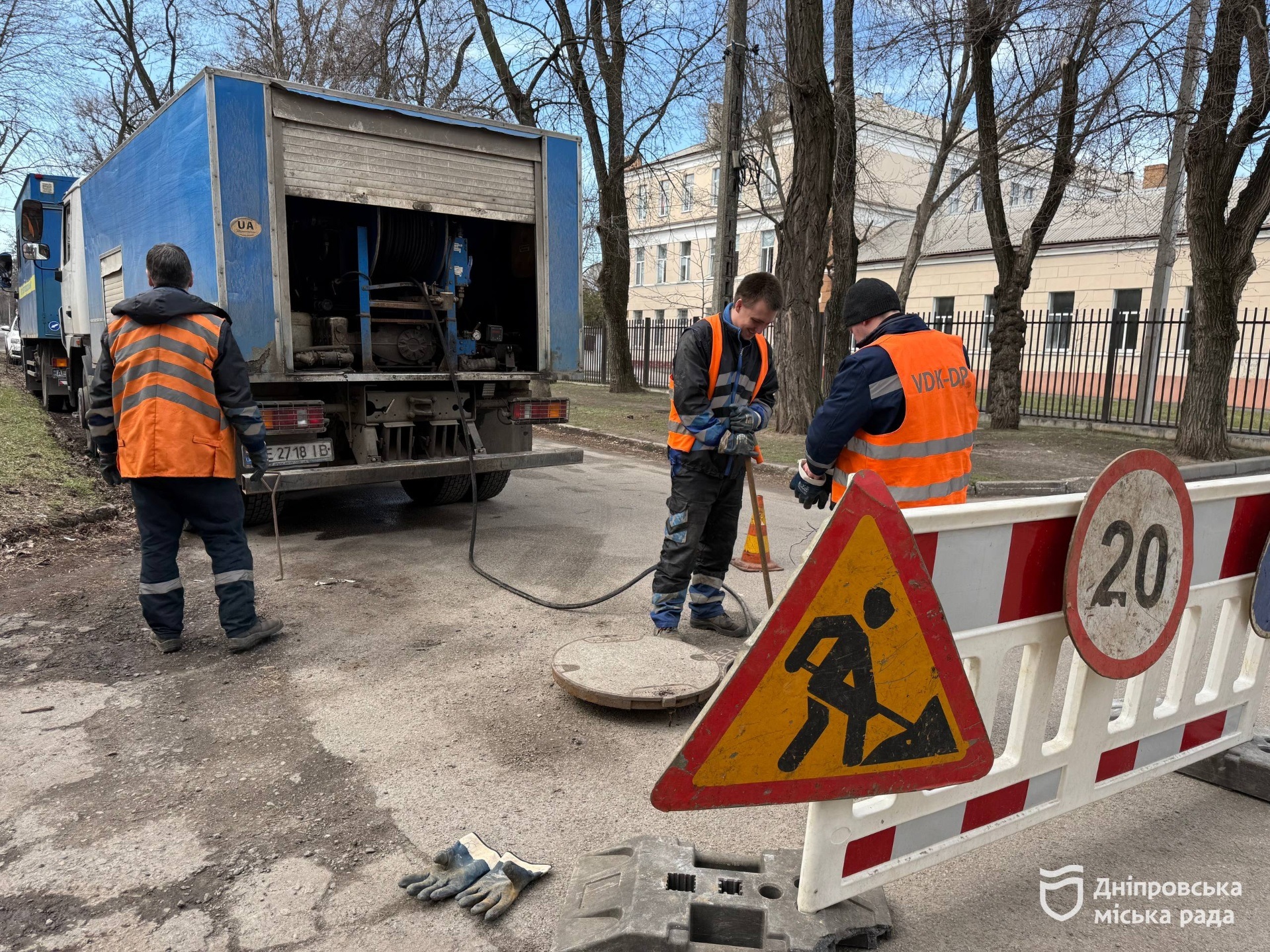 У Дніпрі продовжують відновлювати роботу мереж водопостачання та водовідведення - 26.03.2026