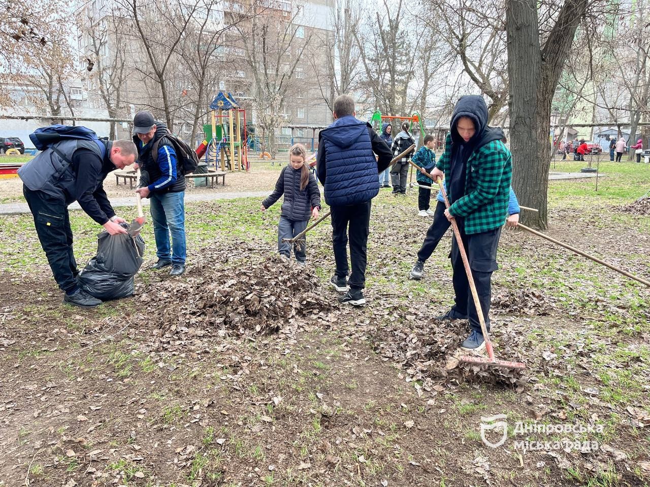 У Дніпрі продовжують долучатися до міської акції #Чистий_Дніпро - 27.03.2026