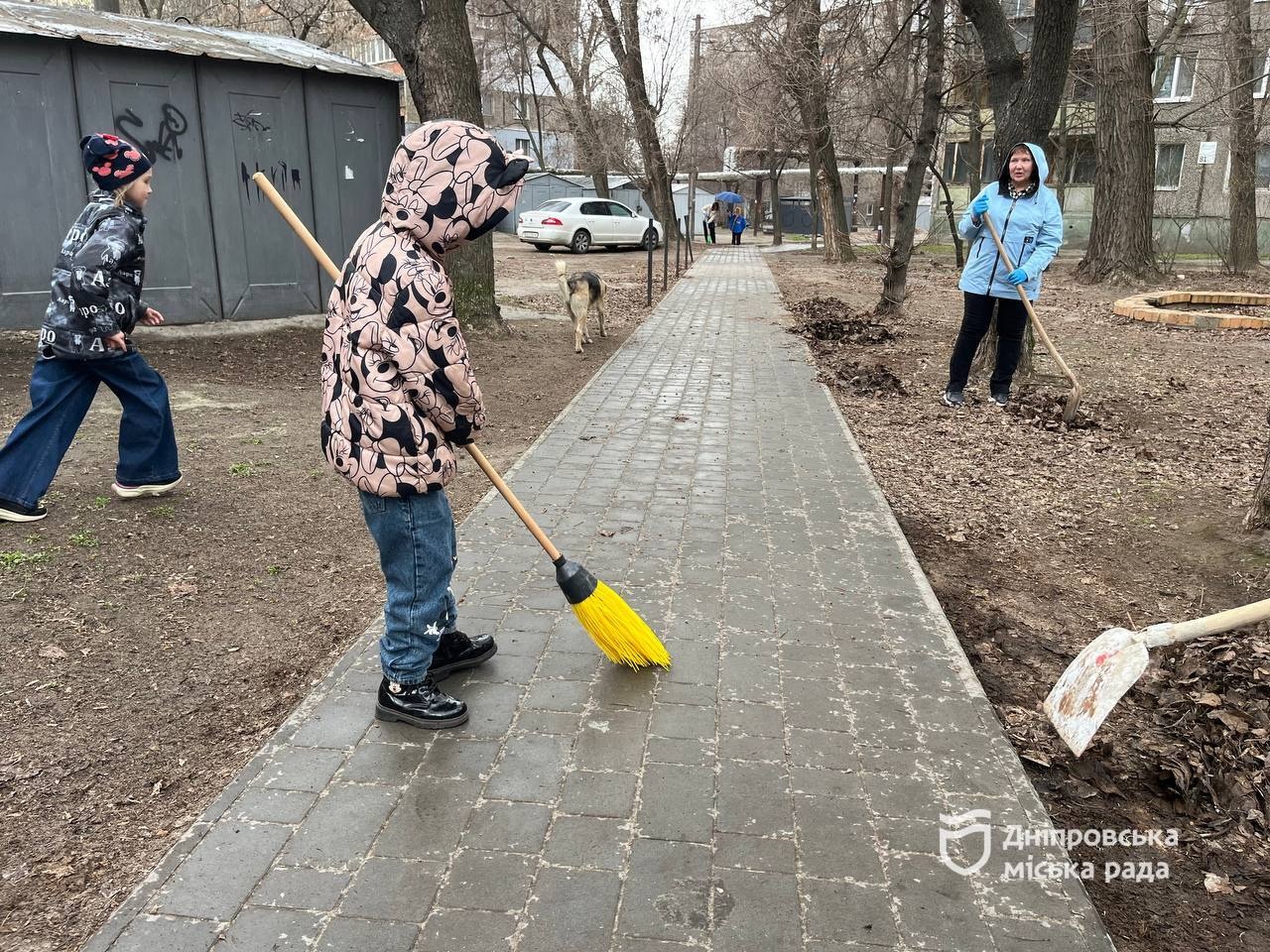 У Дніпрі продовжують долучатися до міської акції #Чистий_Дніпро - 27.03.2026
