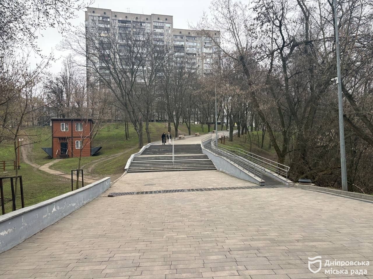 #Чистий_Дніпро: у парках та скверах міста триває масштабне весняне прибирання - 31.03.2026