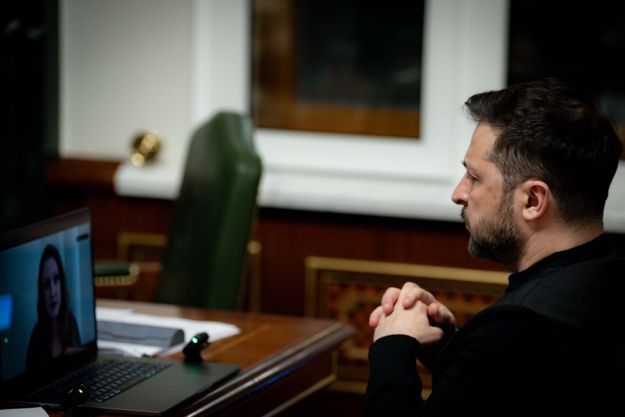 росія зменшує виробництво ракет і переспрямовує фінанси на збільшення виробництва дронів. Мета рф — запускати 1000 дронів на добу по Україні, — Зеленський 