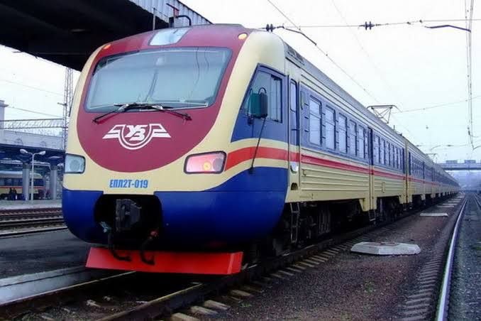 Дронова атака на залізницю: на Дніпропетровщині скасували частину рейсів