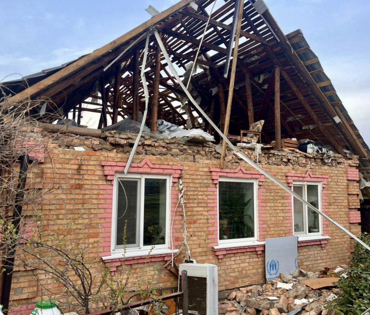 Понад 20 атак за добу: на Дніпропетровщині поранена жінка