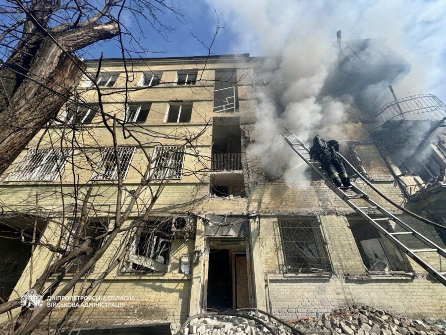 рф атакувала Дніпро: п’ятеро поранених, пошкоджена багатоповерхівка