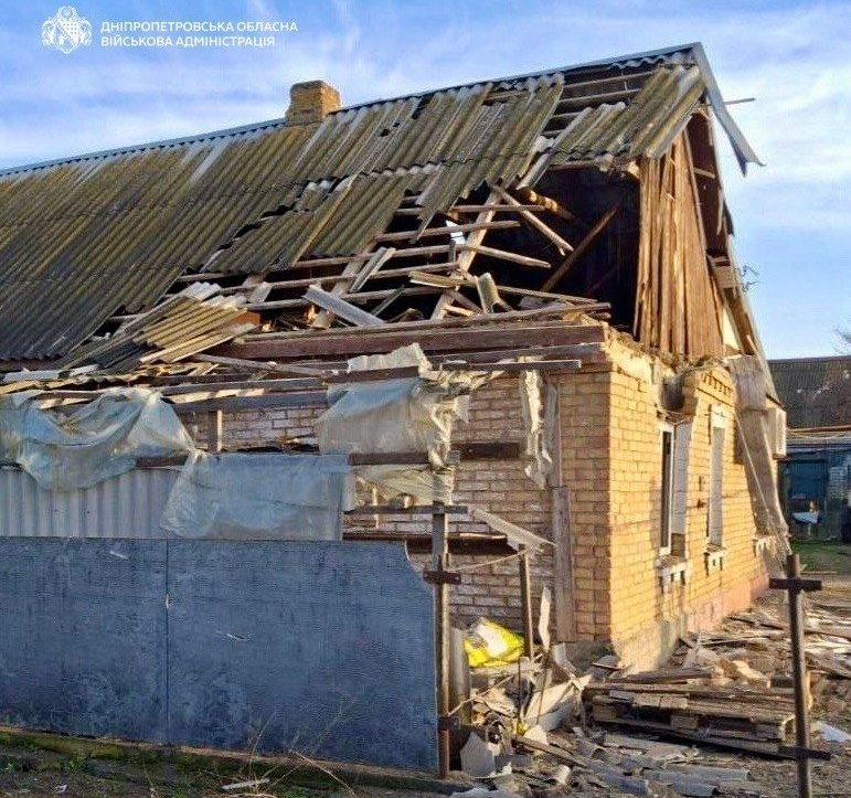 Атаки на Дніпропетровщину: загинув чоловік, 12 людей поранені