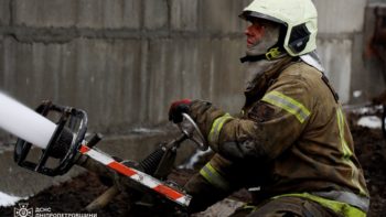 Масштабна пожежа від російського удару на Дніпропетровщині 7.03.2026: загасили 11.03.2026