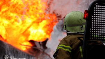 Масштабна пожежа від російського удару на Дніпропетровщині 7.03.2026: загасили 11.03.2026