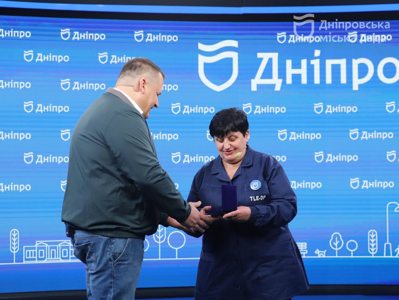 Комунальники Дніпра отримали від Філатова почесні нагороди та згадали свої історії важкої зими - 12.03.2026