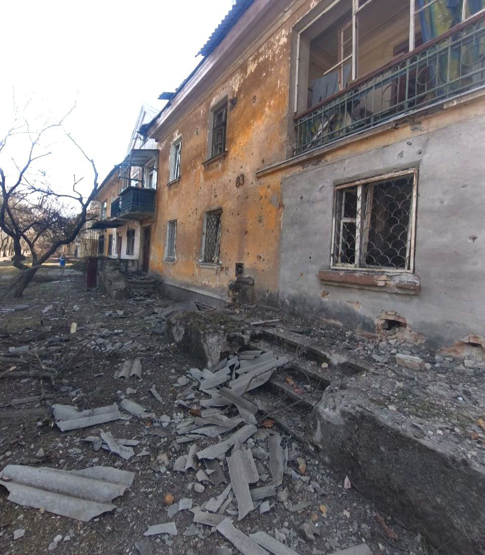 9 людей дістали поранень: майже 40 разів ворог атакував три райони Дніпропетровщини безпілотниками, артилерією та авіабомбами - 14.03.2026