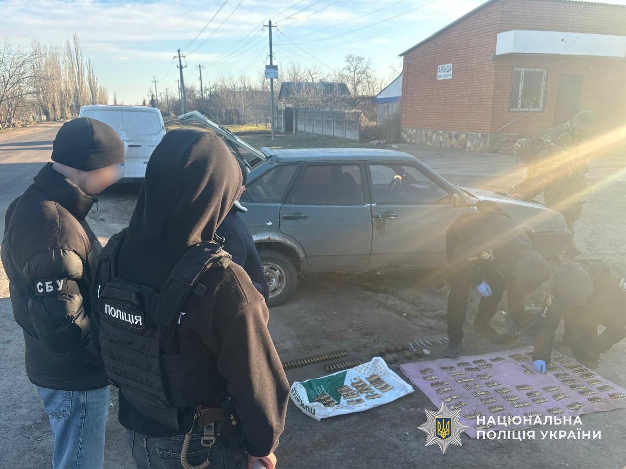 На Дніпропетровщині затримали мобілізованого, який намагався налагодити незаконну торгівлю зброєю