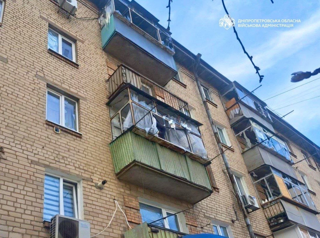 Восьмеро людей дістали поранень у Нікополі: росіяни атакували місто FPV-дроном - 30.03.2026